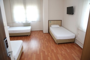 3 Kişilik Tek Yataklı Oda